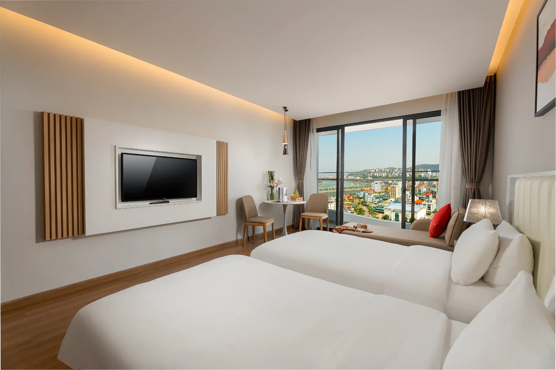 Phòng Deluxe hướng thành phố - anh phong 3