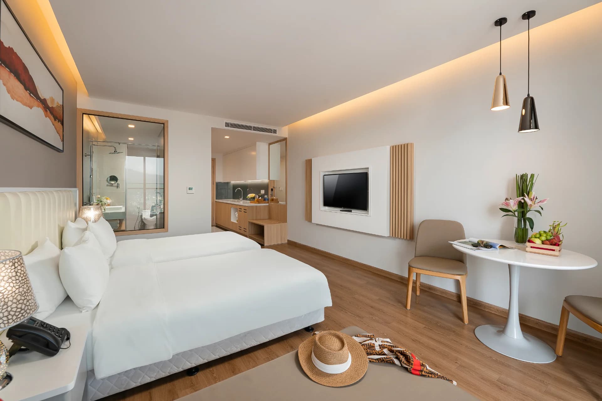 Phòng Deluxe hướng thành phố - anh phong 4