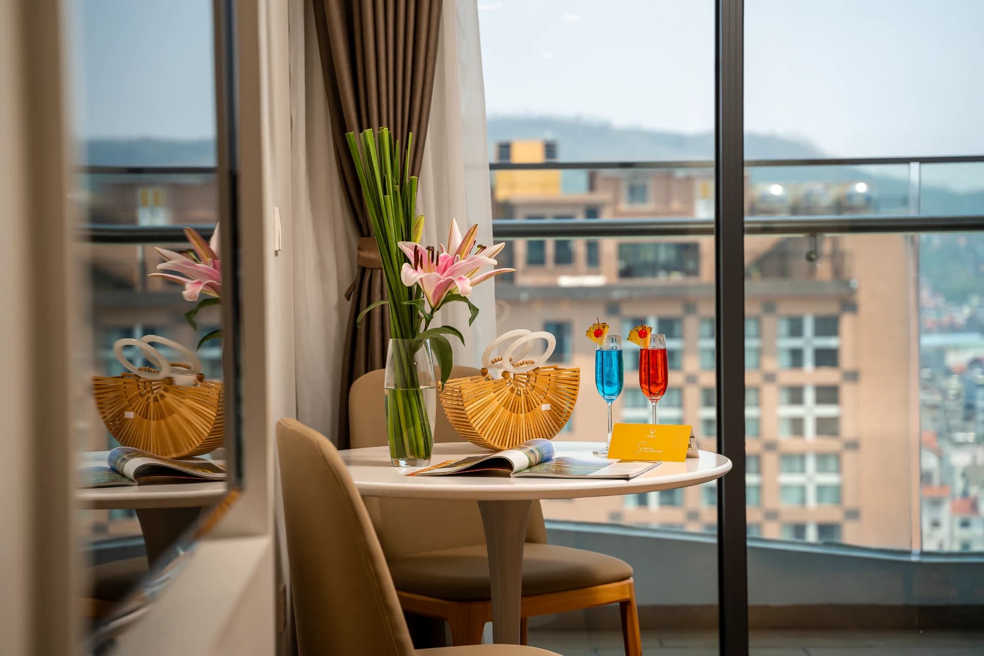 Phòng Deluxe hướng thành phố - anh phong 7