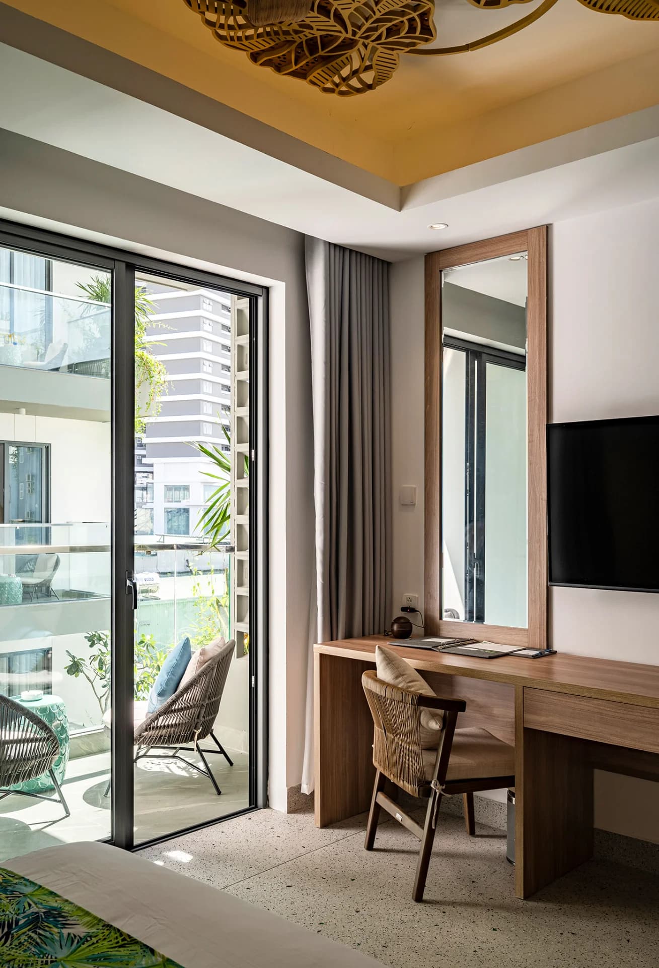 Deluxe Double Room - anh phong 2